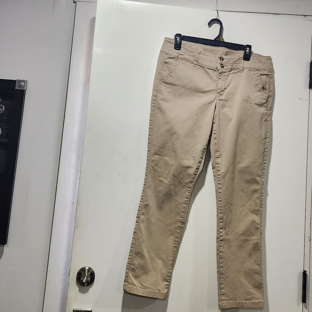 American Eagle Women Out fitters, Size12 Regular/Standard, Tan